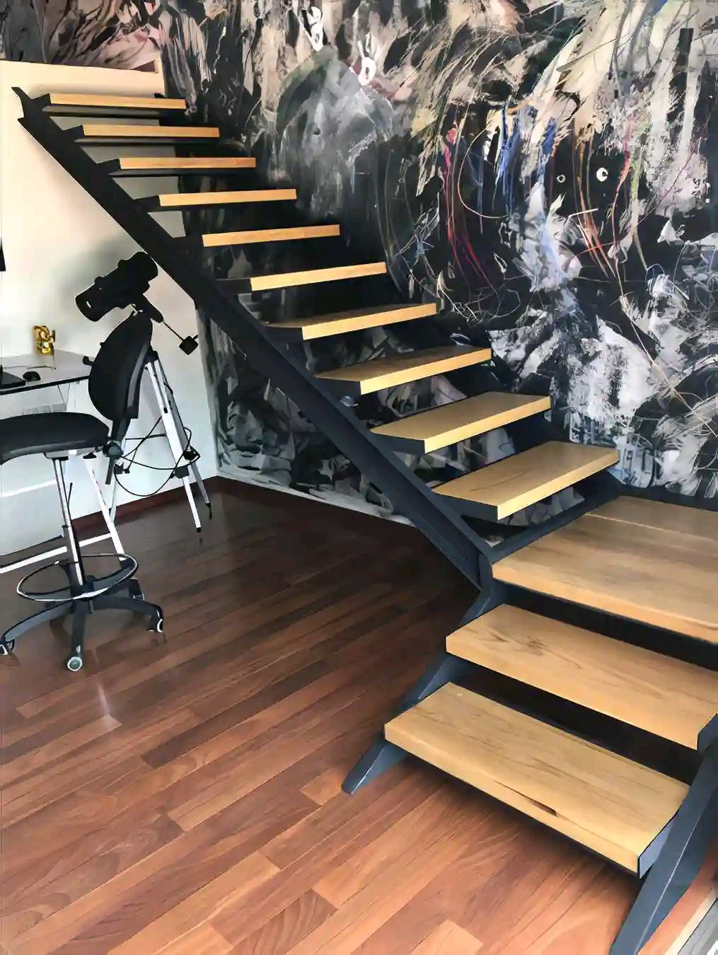 Steel stringer staircase with solid timber treads and open risers