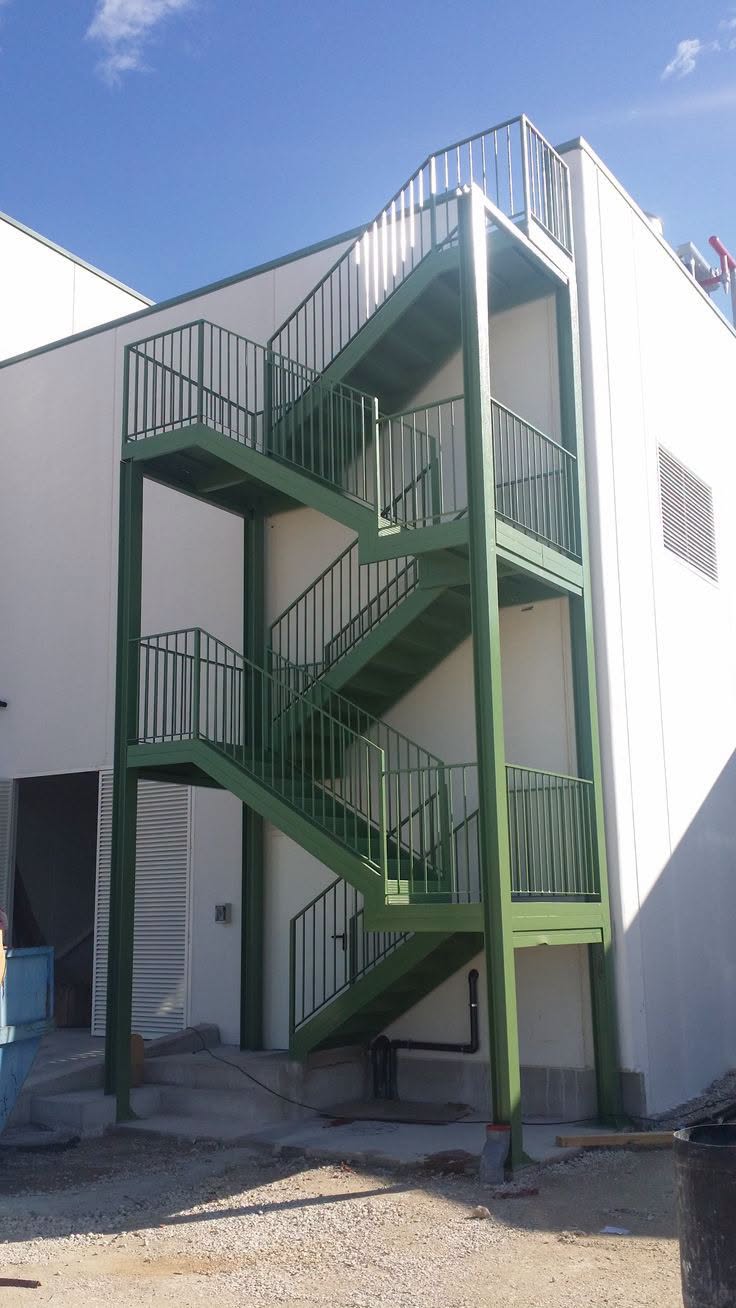 Multi-storey steel access staircase and walkway structure